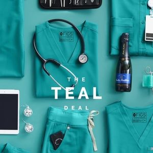 Size large teal figs